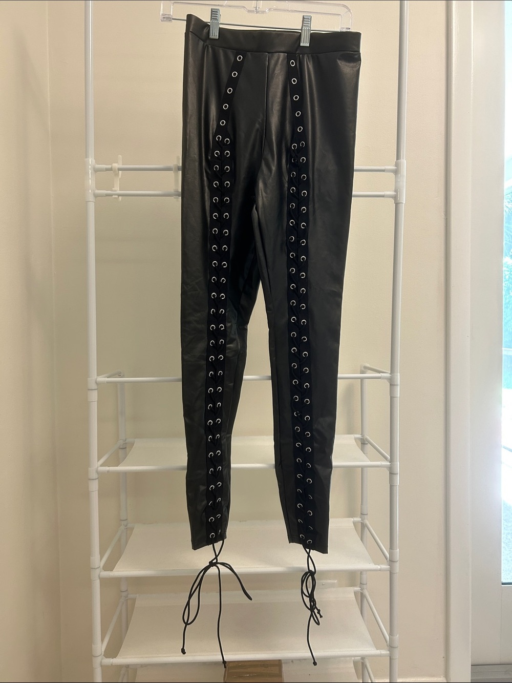Men Pants Subcategory Identification